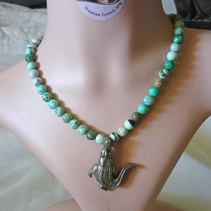 Vintage Natural Green Grass Turquoise Gemstone Beaded Necklace with Alligator Pe